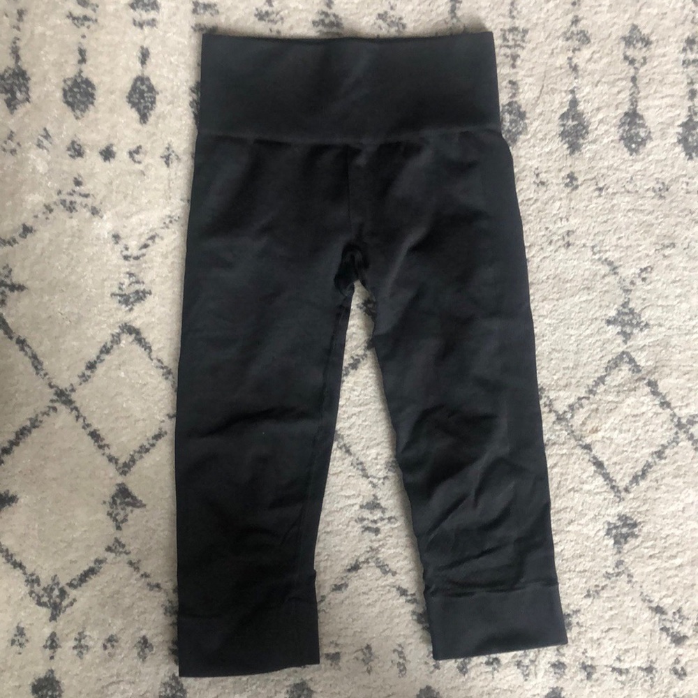 Lululemon | Cropped Seamless Legging | Size 4